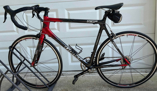 Giant tcr carbon road bike - c3,