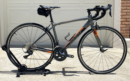2019 giant contend racing - 1,