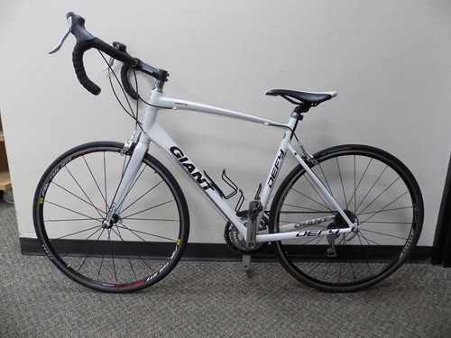 2011 giant defy - 2011, road