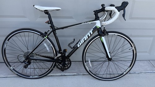 Barely used giant defy aluxx - defy,